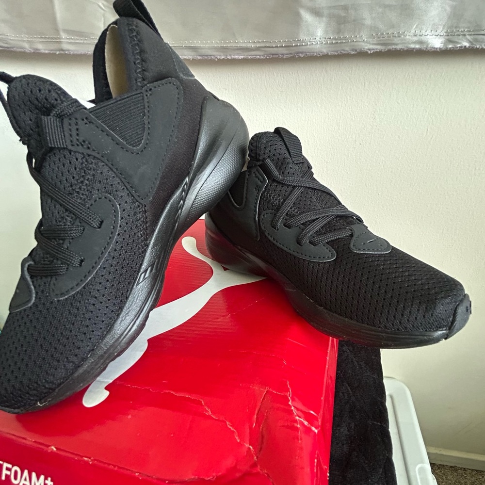 🖤 PUMA Cell Vive PS Sneakers – Kids Size 1.5C (Never Worn!)